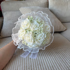 Bouquet DAPHNÉ - Roses blanches perlées