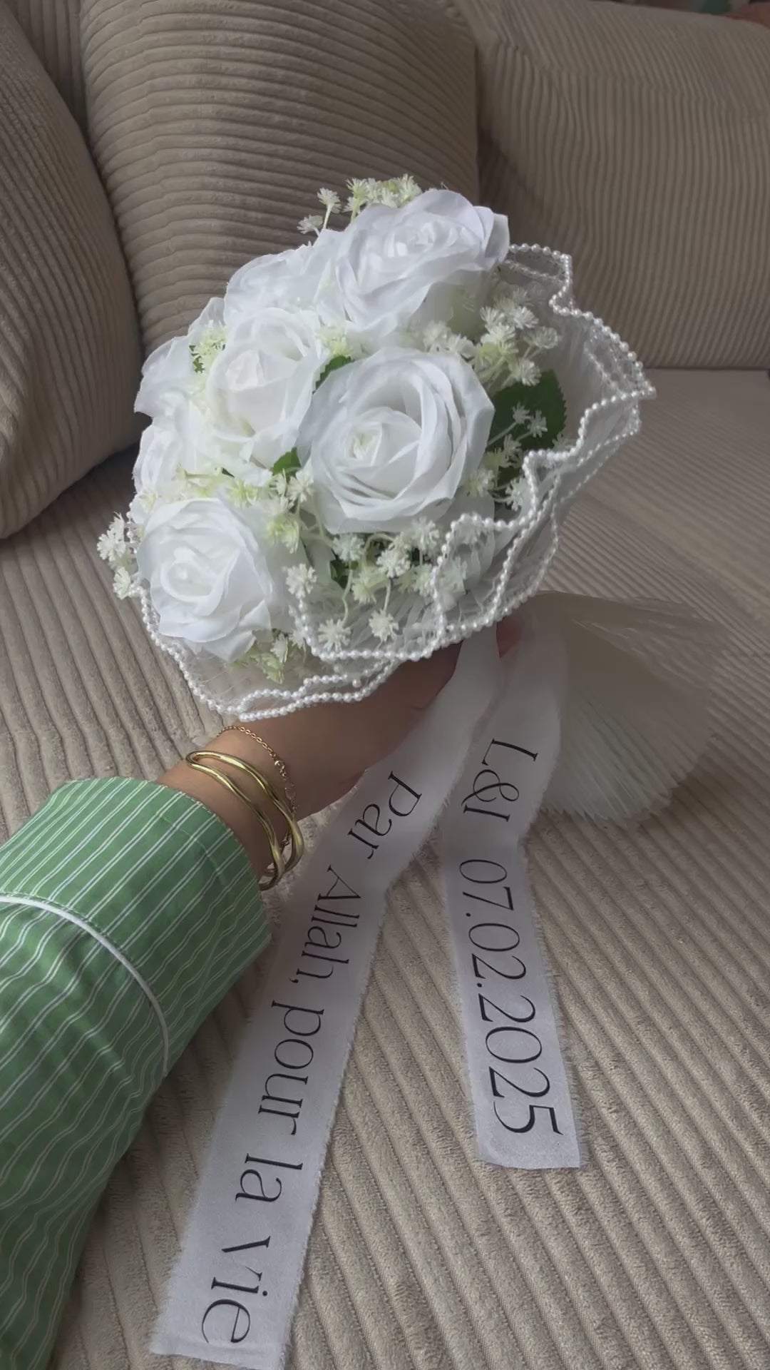 Bouquet DAPHNÉ - Roses blanches perlées