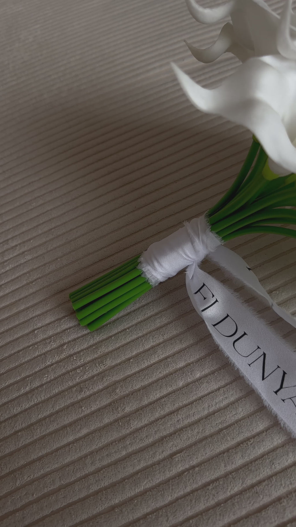 Bouquet KATE - Callas blancs minimalistes