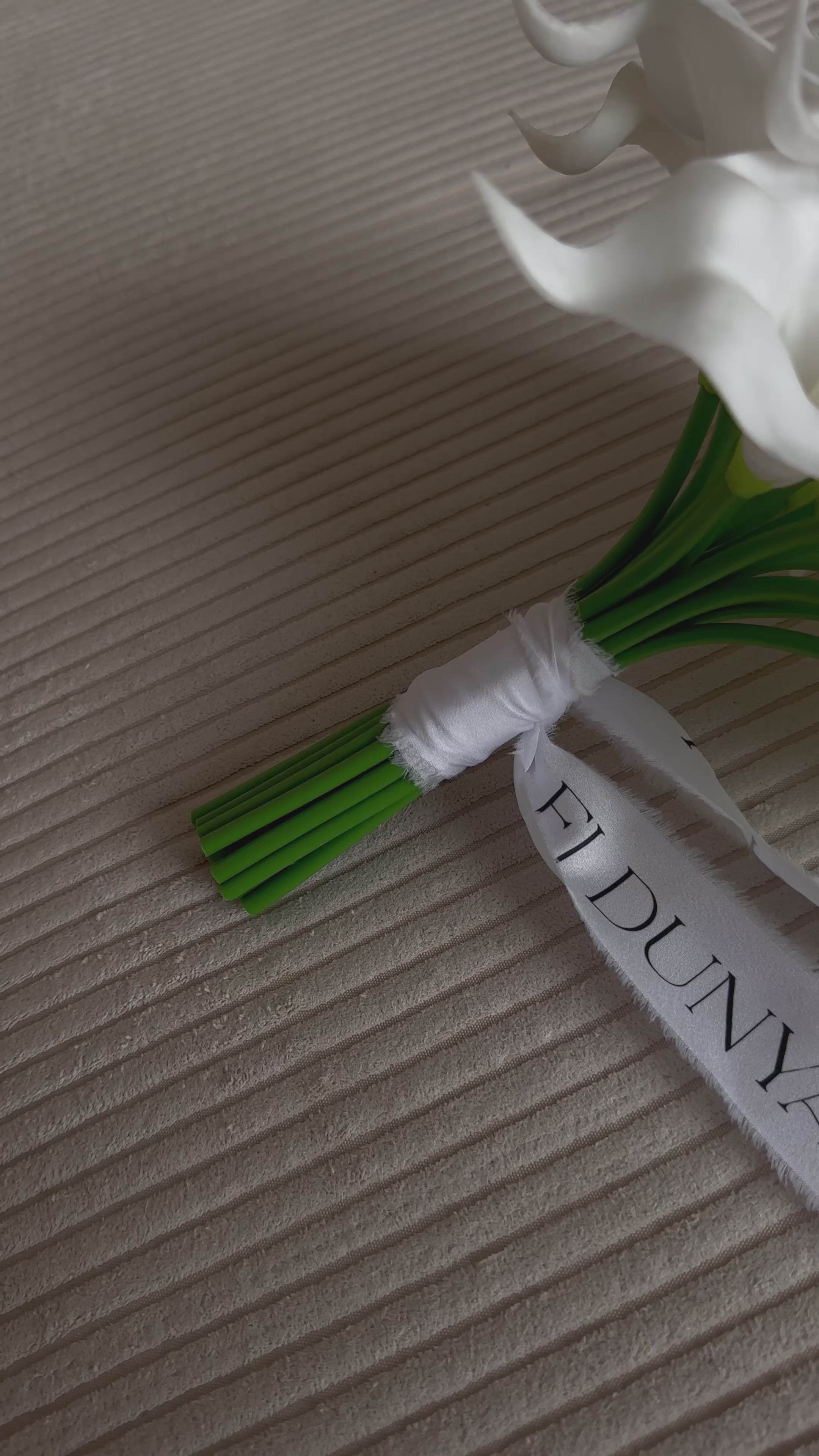 Bouquet KATE - Callas blancs minimalistes